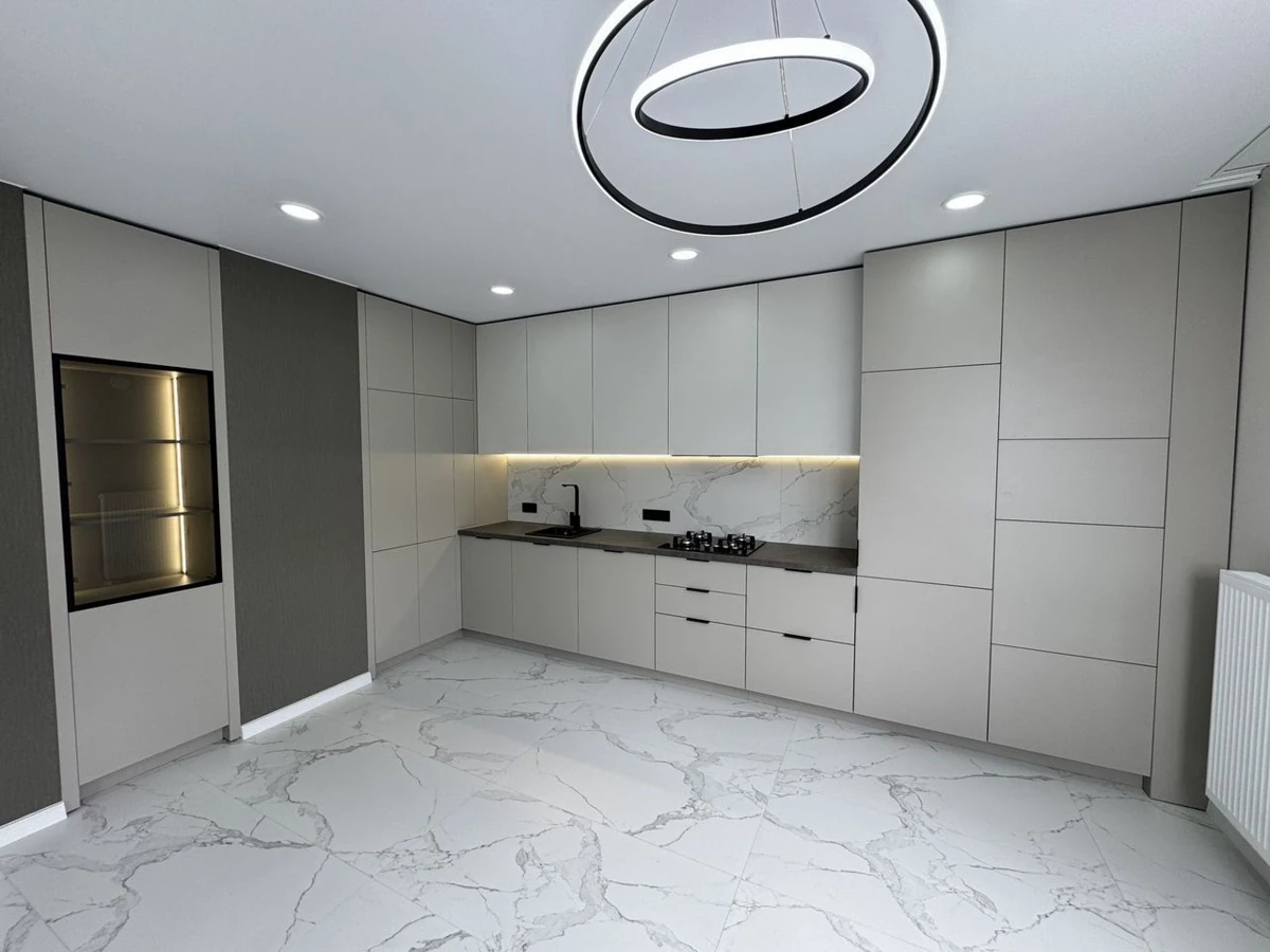 Трехкомнатная квартира в ЖК «Альпы»