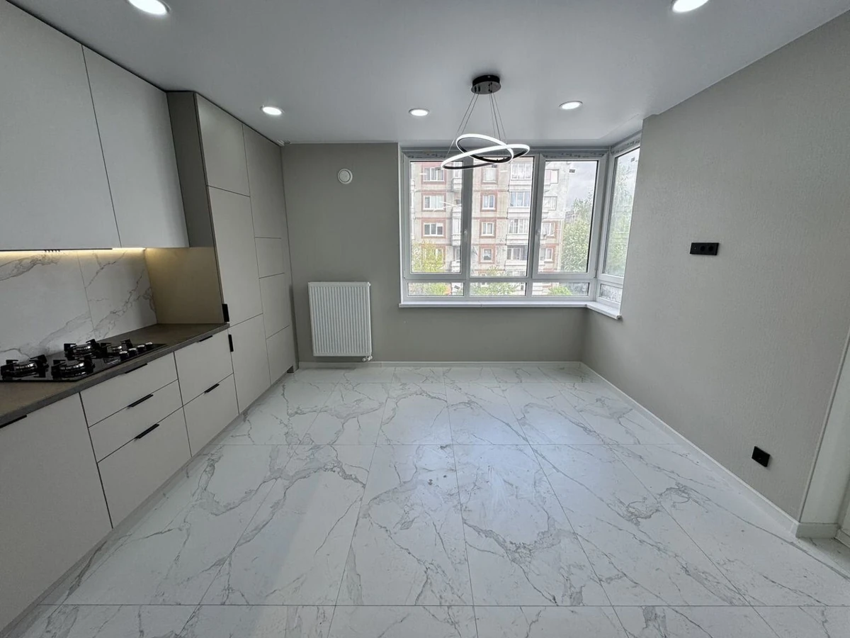 Трехкомнатная квартира в ЖК «Альпы»